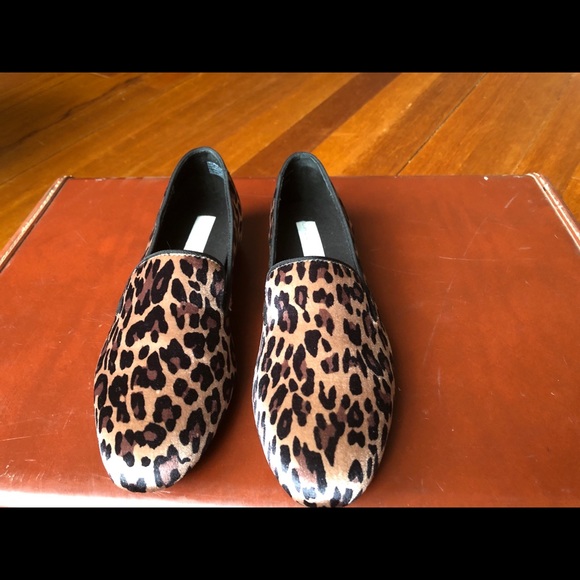 Caslon Leopard Slipper Shoe: Size 8 Velvet Slip-On - Picture 3 of 8